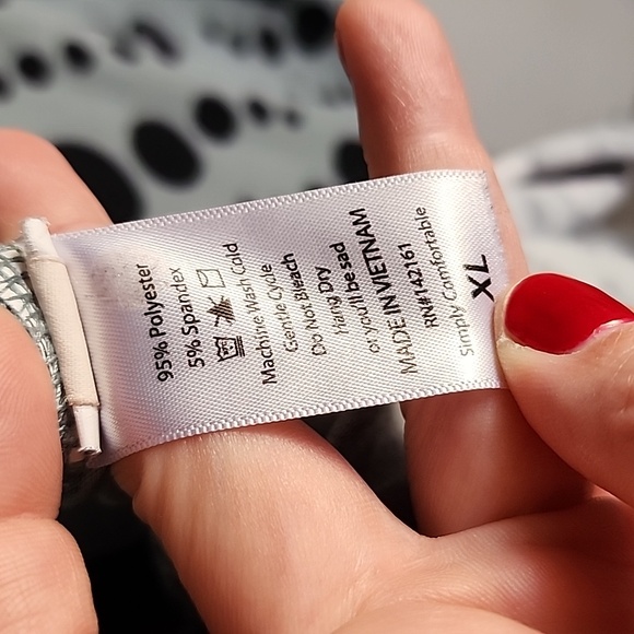 "Lularoe" "Randy" Long Sleeve Top 🖤 - Picture 5 of 8